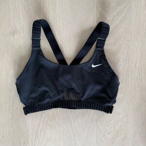 Nike Women's Infinity Medium Support Adjustable Sports Bra - Medium - Black